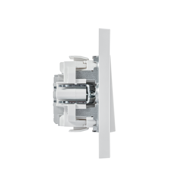 GG32E204D 1-Gang 1-Pole Switch + 3-Pin Outlet