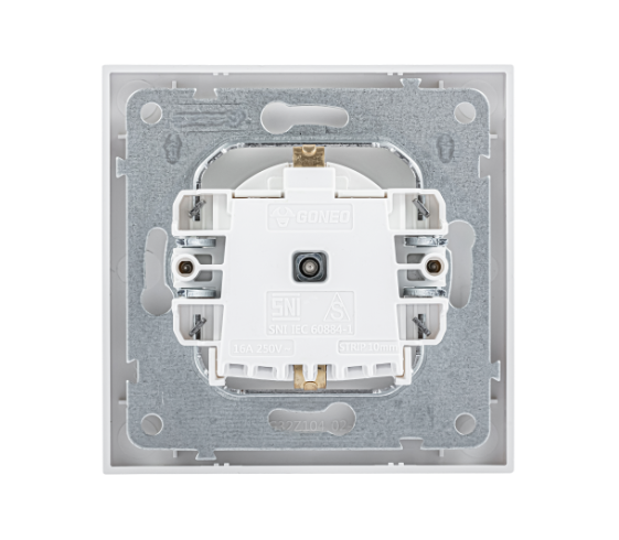 GG32Z104 1-Gang German Standard 3-Pin Outlet