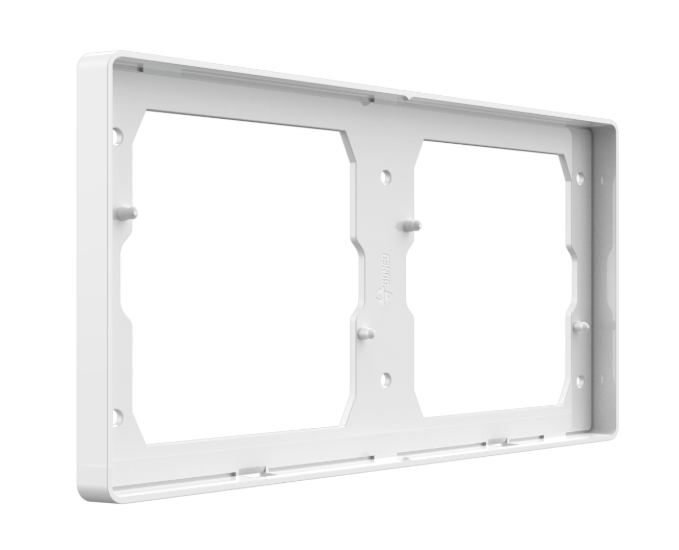 GG37K286 White - Side Angle View
