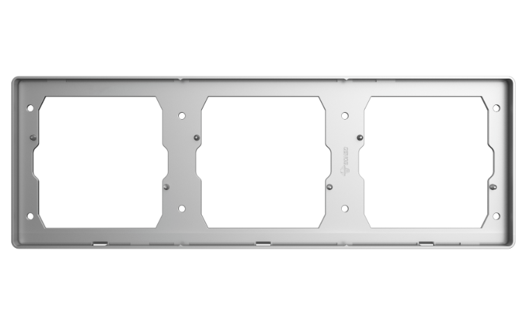 GG37K386 Light Grey - 3-Gang Blank Panel