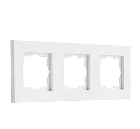 GG32K386 3-Gang Blank Plate