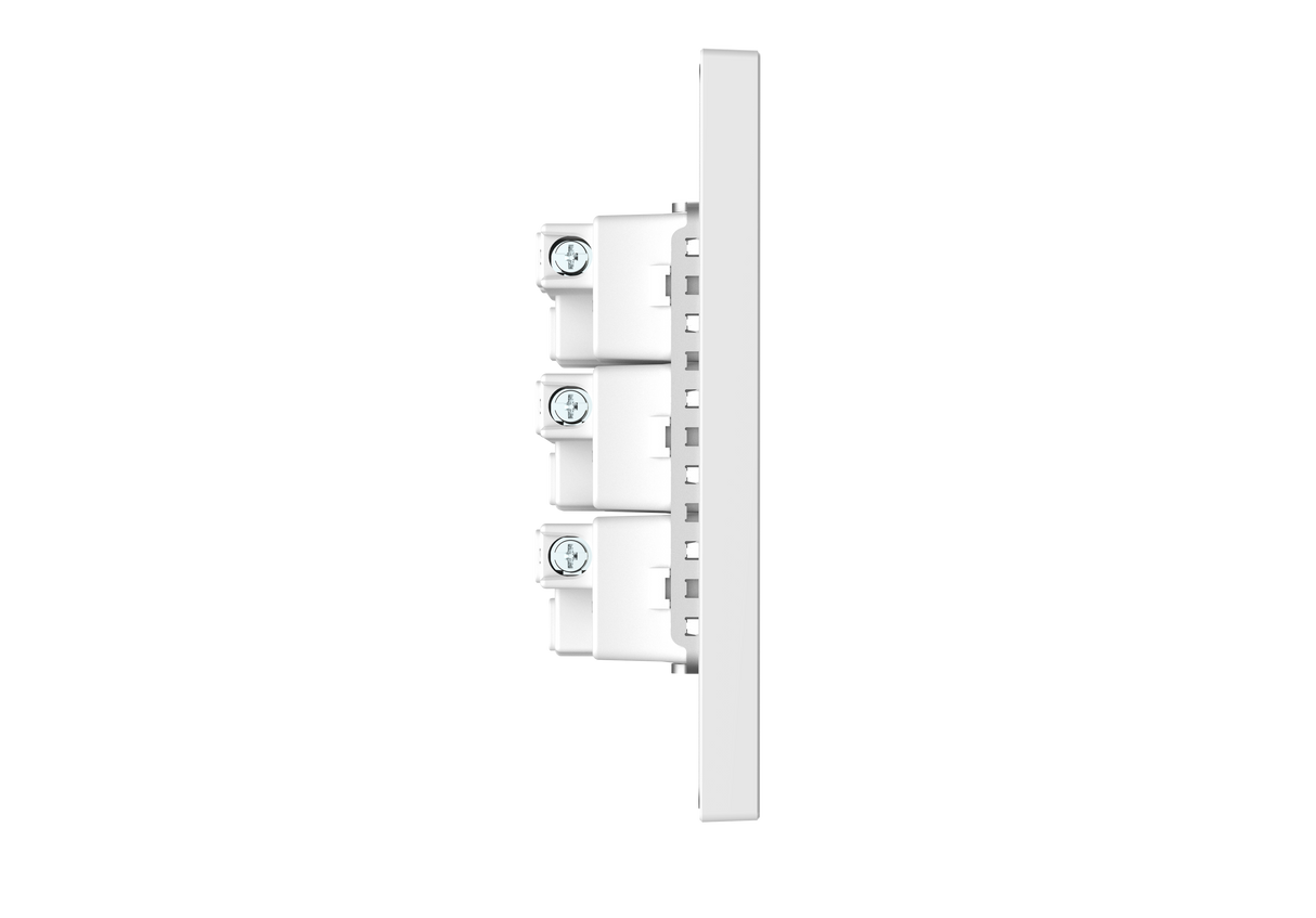 MG01Z001 3 Gang Socket