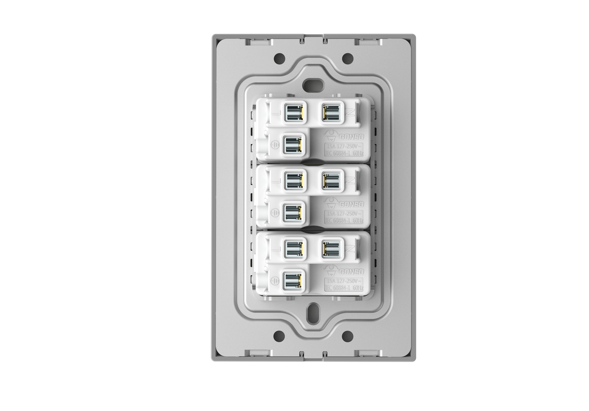 MG01Z001 3 Gang Socket